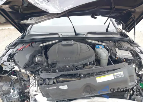 2019 Audi A4 40 Titanium Premium z USA, uszkodzony, nr VIN WAUGMAF4XKN004708